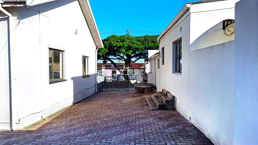 3 Bedroom Property for Sale in Cambridge Eastern Cape